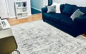 Entire 2-Bed Private Apt - Ewr/Nyc/Outlet Mall